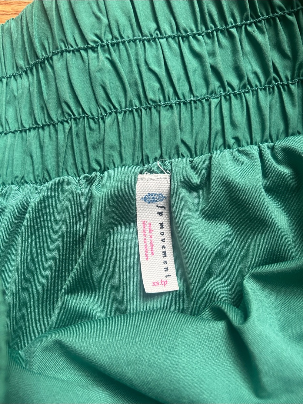 FP Movement get your flirt on green shorts XS - Picture 4 of 4